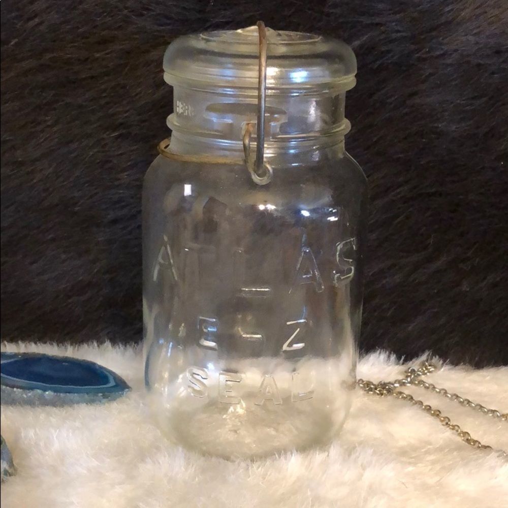 Atlas vintage quart jar (2097)